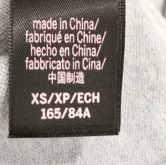 Victoria's Secret twist back sweater. EUC. Size xs. Grey. Rare find. - Picture 5 of 7